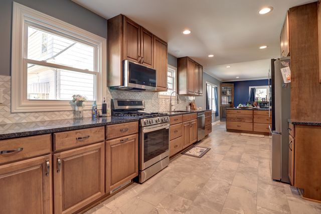 1501 1st Avenue, Sterling, IL 61081