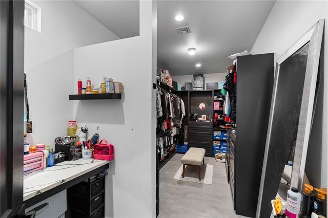 2426 Loxley Dr, Corpus Christi, TX 78415