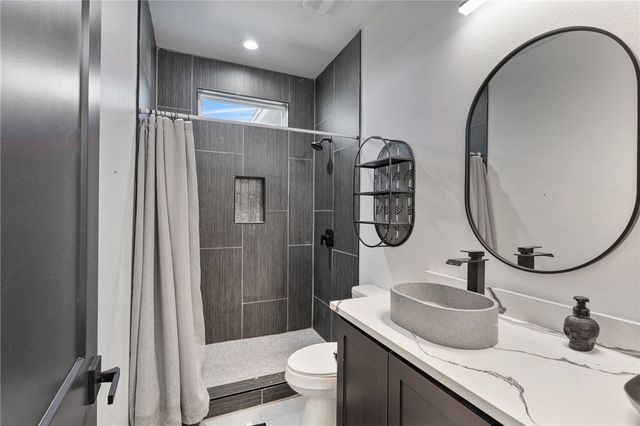 2426 Loxley Dr, Corpus Christi, TX 78415