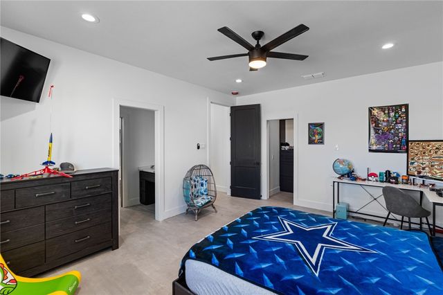 2426 Loxley Dr, Corpus Christi, TX 78415