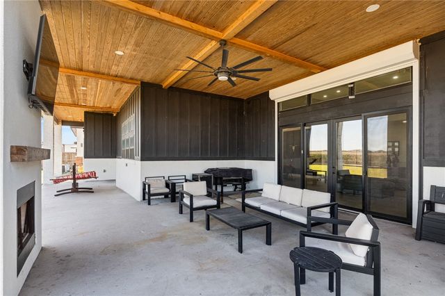 2426 Loxley Dr, Corpus Christi, TX 78415