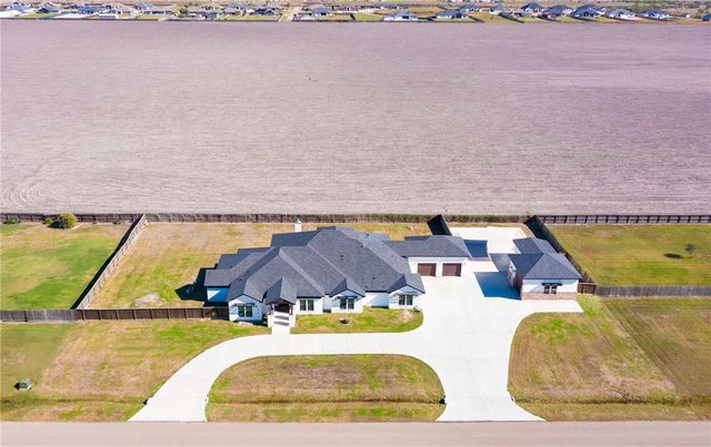2426 Loxley Dr, Corpus Christi, TX 78415