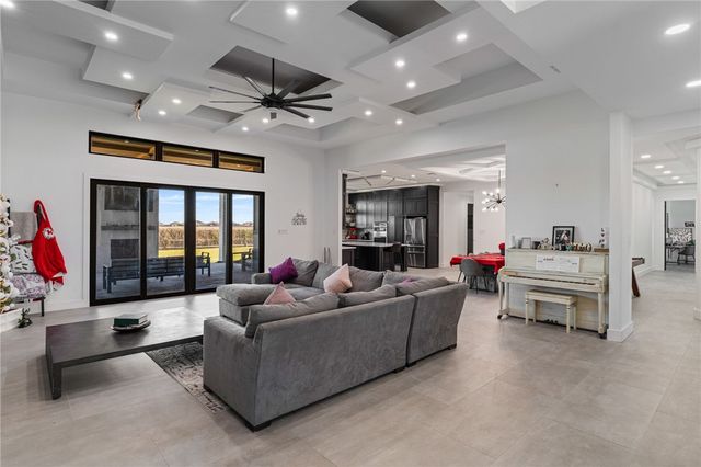 2426 Loxley Dr, Corpus Christi, TX 78415