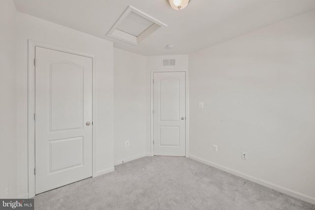 242 CHARTERHOUSE ST, Falling Waters, WV 25419