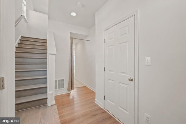 242 CHARTERHOUSE ST, Falling Waters, WV 25419