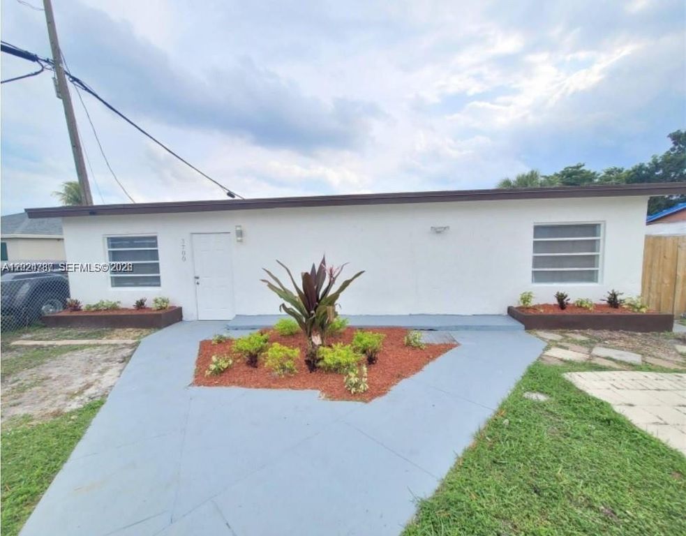 3700 SW 13th Ct 3700, Fort Lauderdale, FL 33312