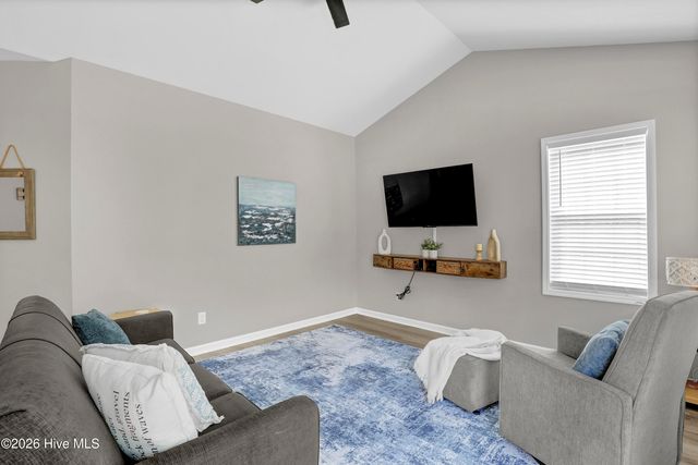 203 Everett Yopp Drive, Sneads Ferry, NC 28460