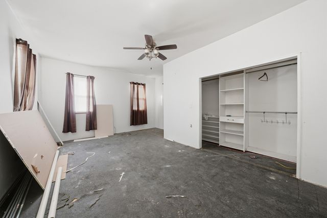 8750 S Princeton Avenue, Chicago, IL 60620