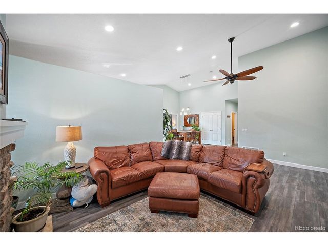 1101 Ptarmigan Dr, Woodland Park, CO 80863