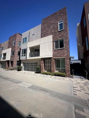 812 Brickyard, Costa Mesa, CA 92627