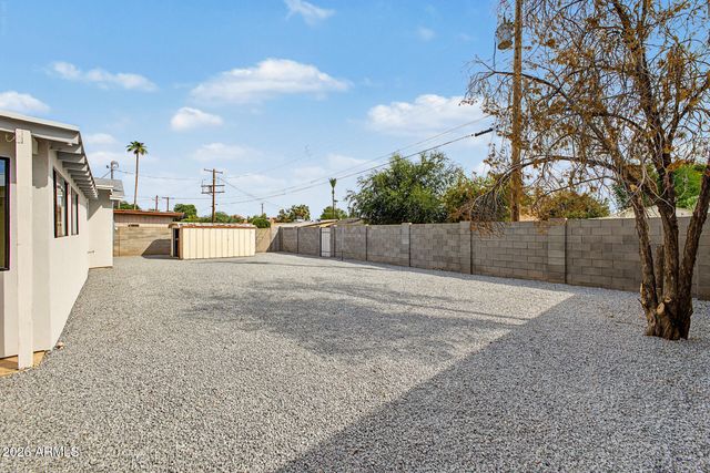 7525 E MORELAND Street, Scottsdale, AZ 85257