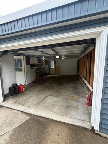 1710 Cherry Lane, Cedar Falls, IA 50613