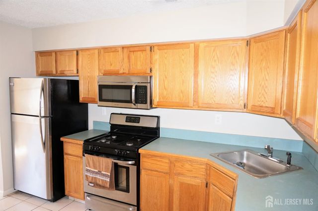 62 Colleen Court, South Brunswick, NJ 08824