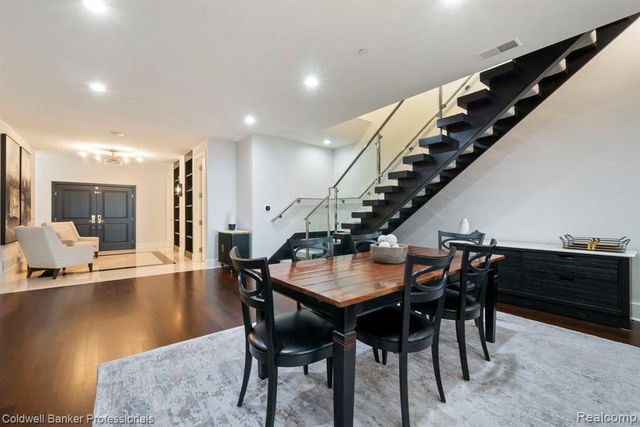 801 W Ann Arbor Trail 306, Plymouth, MI 48170