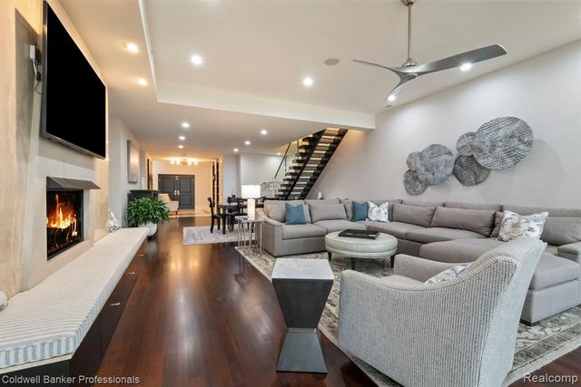 801 W Ann Arbor Trail 306, Plymouth, MI 48170