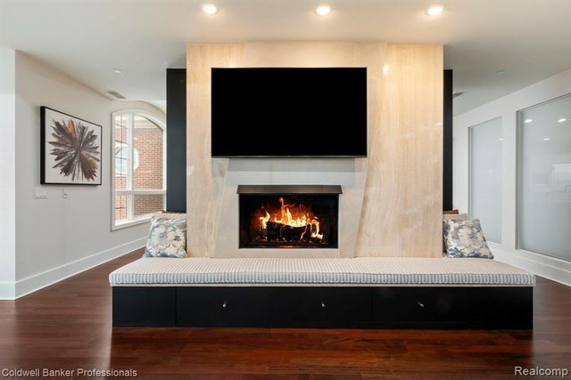 801 W Ann Arbor Trail 306, Plymouth, MI 48170