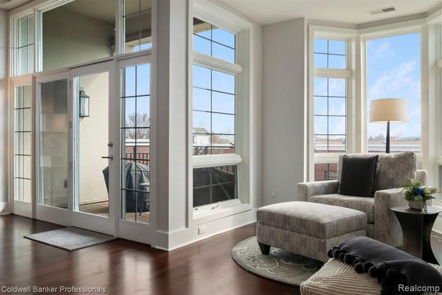 801 W Ann Arbor Trail 306, Plymouth, MI 48170