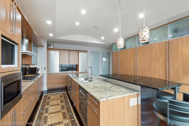 801 W Ann Arbor Trail 306, Plymouth, MI 48170