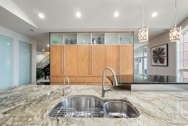 801 W Ann Arbor Trail 306, Plymouth, MI 48170