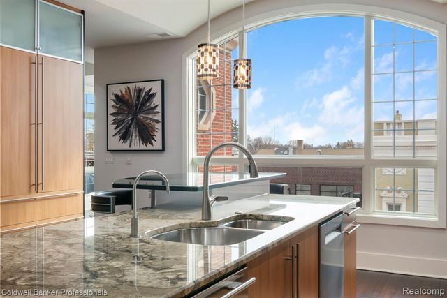 801 W Ann Arbor Trail 306, Plymouth, MI 48170