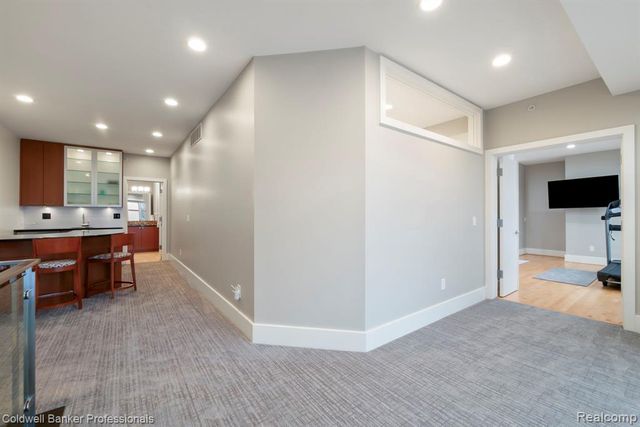 801 W Ann Arbor Trail 306, Plymouth, MI 48170