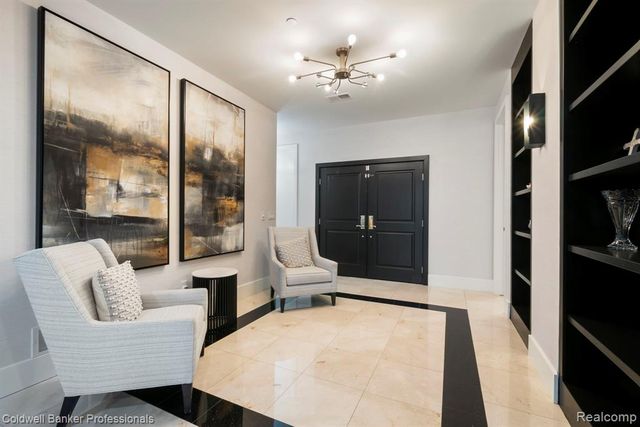 801 W Ann Arbor Trail 306, Plymouth, MI 48170