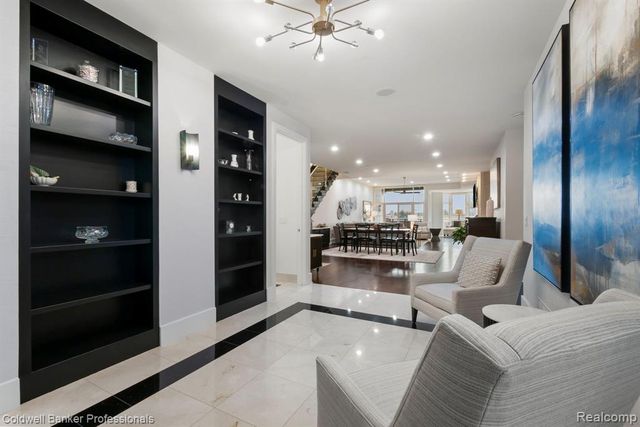 801 W Ann Arbor Trail 306, Plymouth, MI 48170