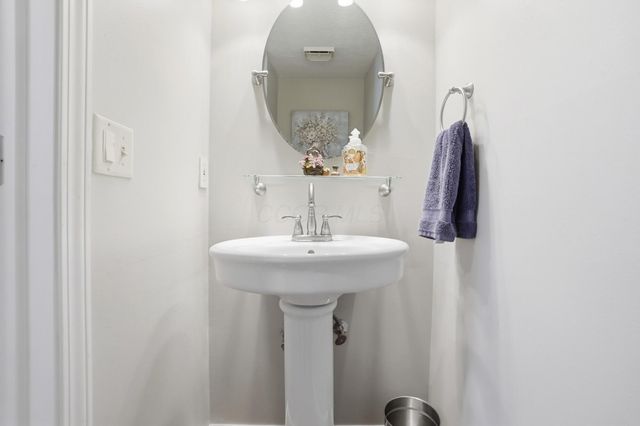 1278 Amol Lane, Columbus, OH 43235