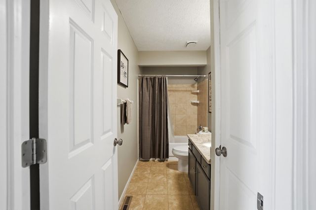 1278 Amol Lane, Columbus, OH 43235