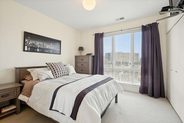 1219 N Sedgwick Street, Chicago, IL 60610