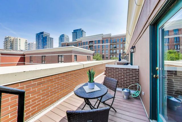 1219 N Sedgwick Street, Chicago, IL 60610