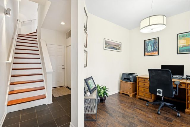 1219 N Sedgwick Street, Chicago, IL 60610