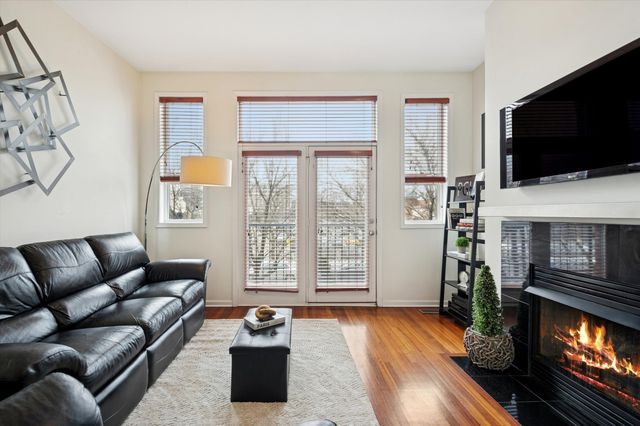 1219 N Sedgwick Street, Chicago, IL 60610