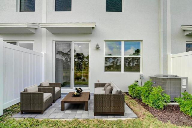 5748 SE Edgewater Circle, Stuart, FL 34997