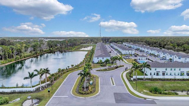 5748 SE Edgewater Circle, Stuart, FL 34997