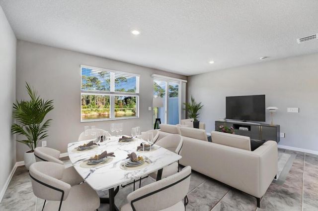 5748 SE Edgewater Circle, Stuart, FL 34997