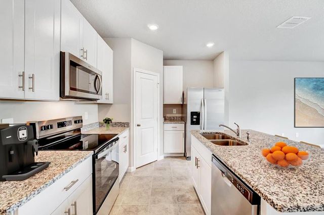 5748 SE Edgewater Circle, Stuart, FL 34997