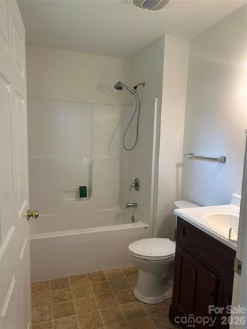 6 Kendrick Court, Flat Rock, NC 28731