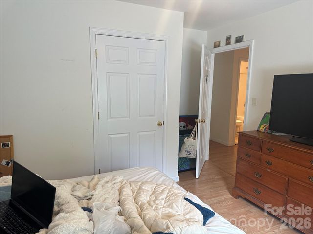 6 Kendrick Court, Flat Rock, NC 28731