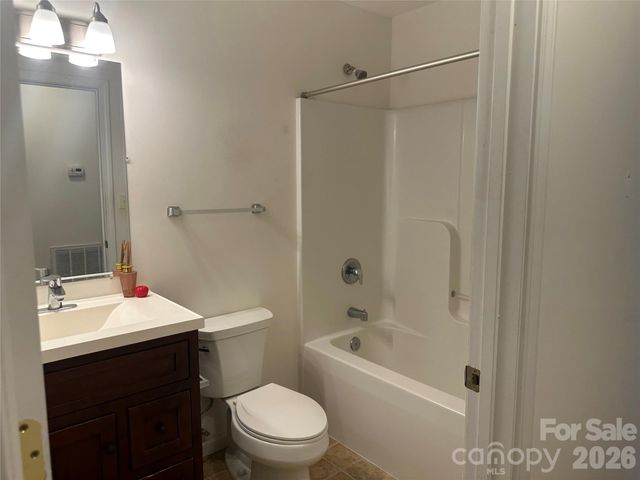 6 Kendrick Court, Flat Rock, NC 28731