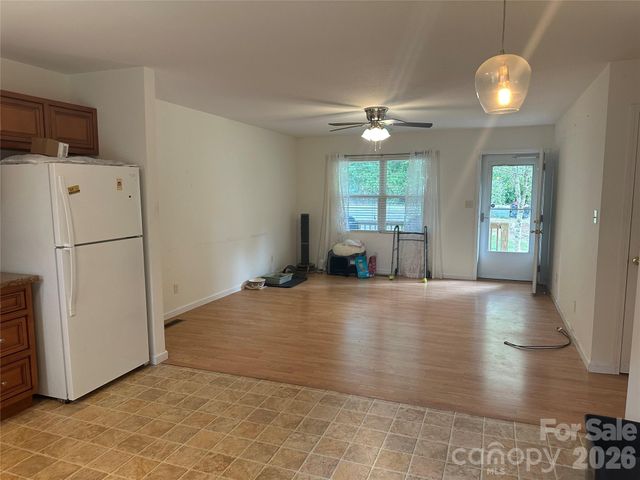 6 Kendrick Court, Flat Rock, NC 28731