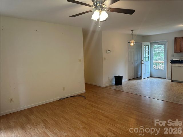6 Kendrick Court, Flat Rock, NC 28731