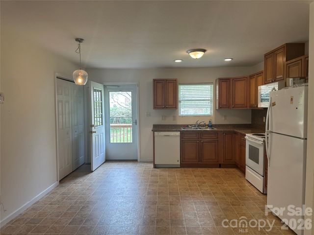 6 Kendrick Court, Flat Rock, NC 28731
