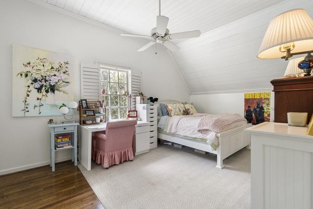 9 Nacoochee Place NW, Atlanta, GA 30305