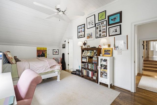9 Nacoochee Place NW, Atlanta, GA 30305