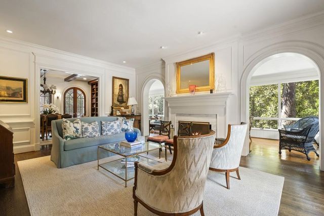 9 Nacoochee Place NW, Atlanta, GA 30305