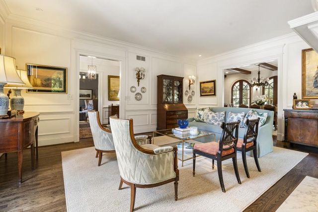 9 Nacoochee Place NW, Atlanta, GA 30305