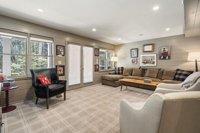 9 Nacoochee Place NW, Atlanta, GA 30305