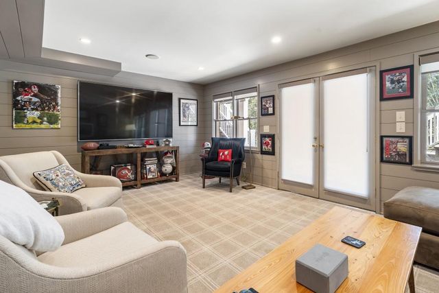9 Nacoochee Place NW, Atlanta, GA 30305