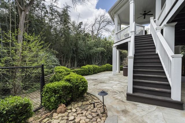 9 Nacoochee Place NW, Atlanta, GA 30305
